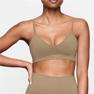NWT Skims Soft Smoothing Seamless Bralette in Desert
